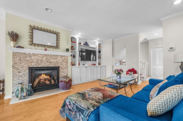 7 Whaler Ln Unit 7, Quincy, MA 02171