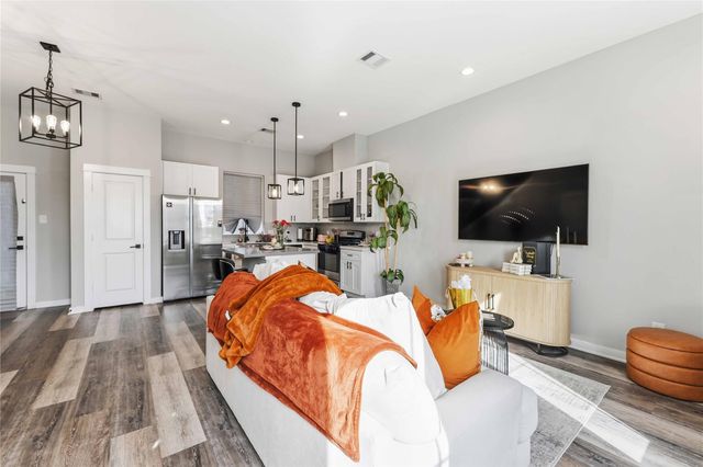 405 Stoneworks Garden Lane Lane, Houston, TX 77076