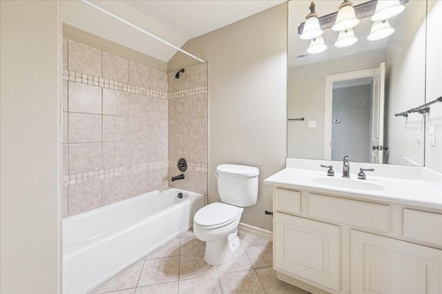 2 Schwab Lane, Houston, TX 77055