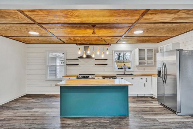 5401 Warwood DR, Roanoke, VA 24018