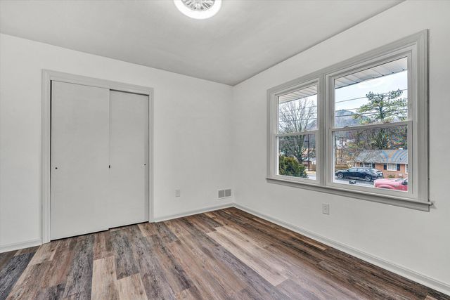 5401 Warwood DR, Roanoke, VA 24018