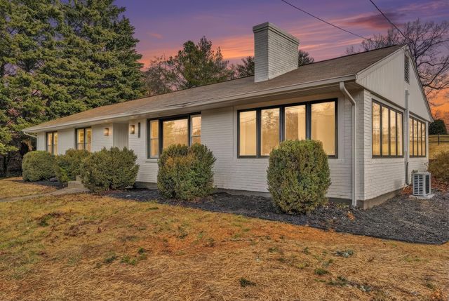 5401 Warwood DR, Roanoke, VA 24018