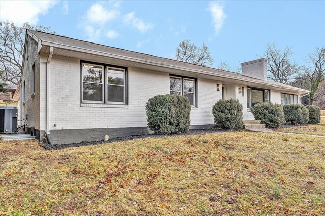 5401 Warwood DR, Roanoke, VA 24018