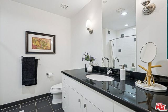 1100 Wilshire Boulevard 2209, Los Angeles, CA 90017