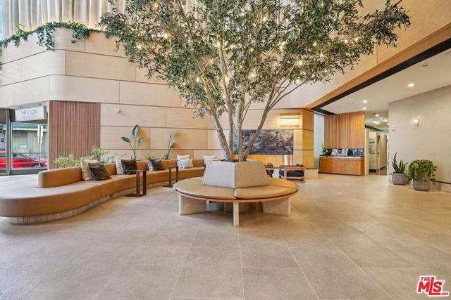 1100 Wilshire Boulevard 2209, Los Angeles, CA 90017