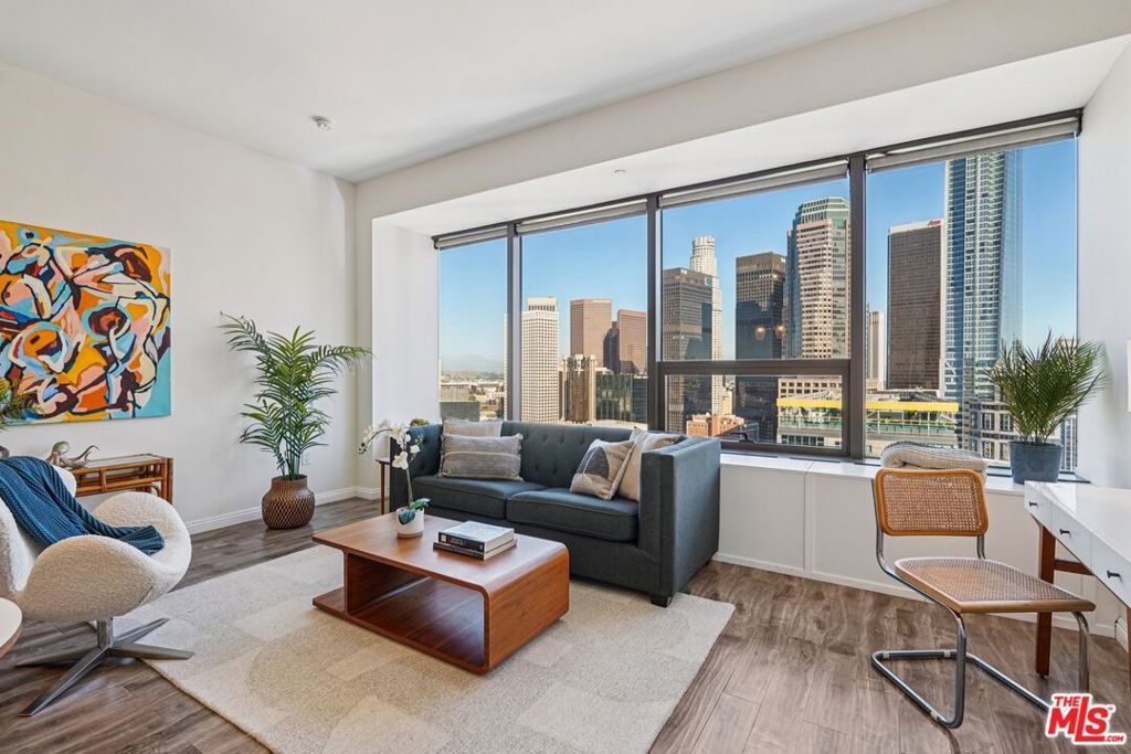 1100 Wilshire Boulevard 2209, Los Angeles, CA 90017