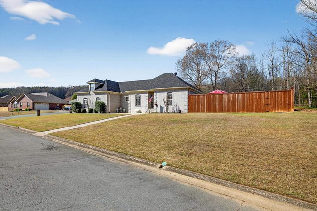 133 Lakeland Drive, Cabot, AR 72023