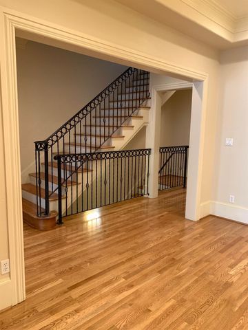 2210 Bellefontaine Street C, Houston, TX 77030