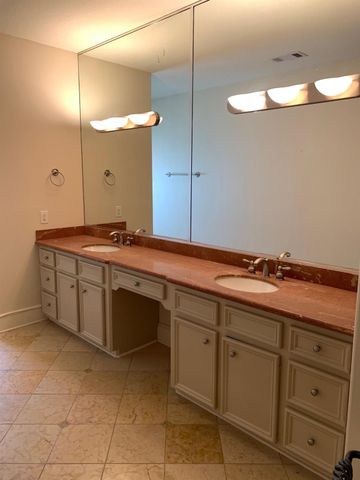 2210 Bellefontaine Street C, Houston, TX 77030