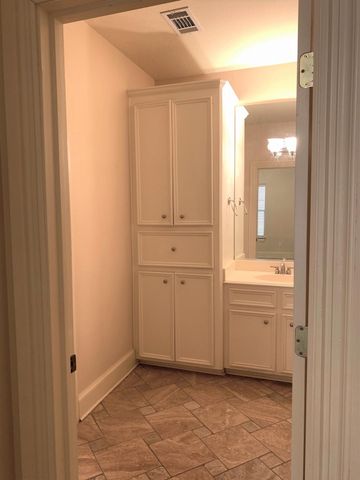 2210 Bellefontaine Street C, Houston, TX 77030