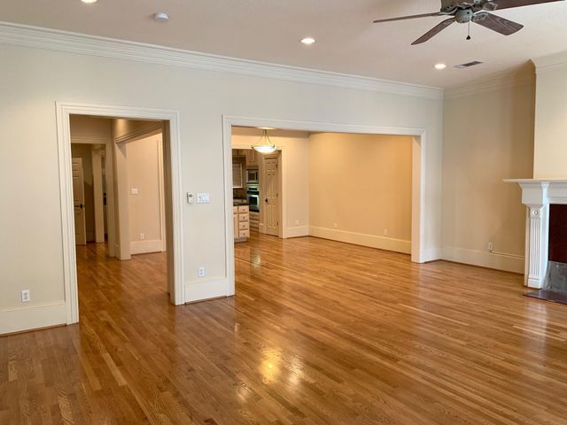 2210 Bellefontaine Street C, Houston, TX 77030
