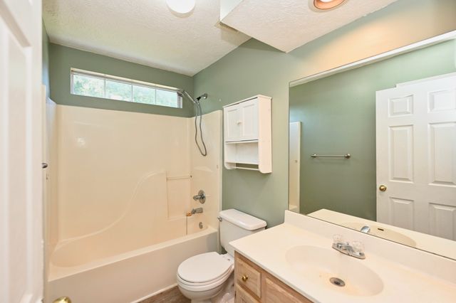 621 Kingsway Dr, Old Hickory, TN 37138