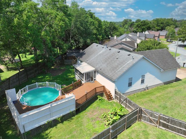 621 Kingsway Dr, Old Hickory, TN 37138