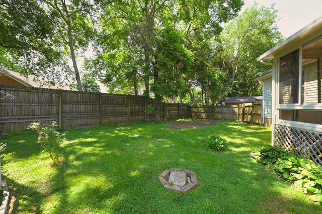 621 Kingsway Dr, Old Hickory, TN 37138