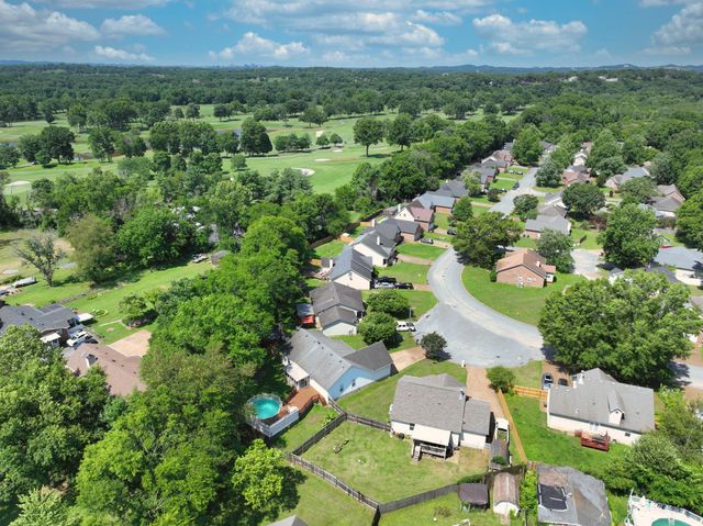 621 Kingsway Dr, Old Hickory, TN 37138