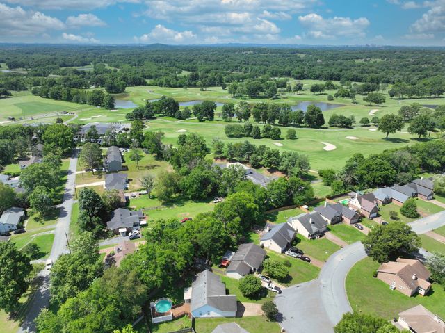 621 Kingsway Dr, Old Hickory, TN 37138