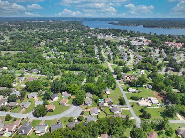 621 Kingsway Dr, Old Hickory, TN 37138