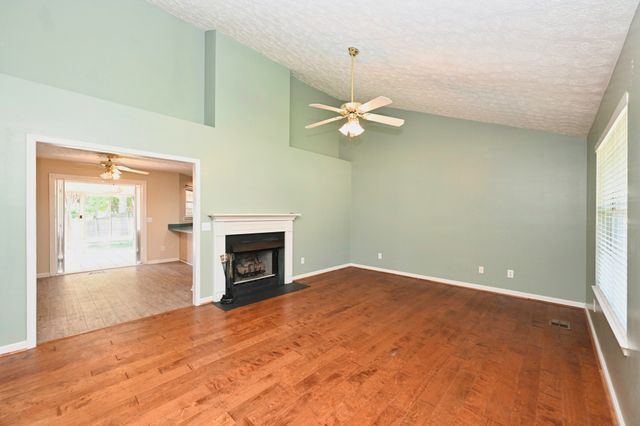 621 Kingsway Dr, Old Hickory, TN 37138