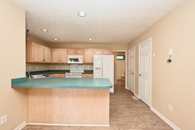 621 Kingsway Dr, Old Hickory, TN 37138