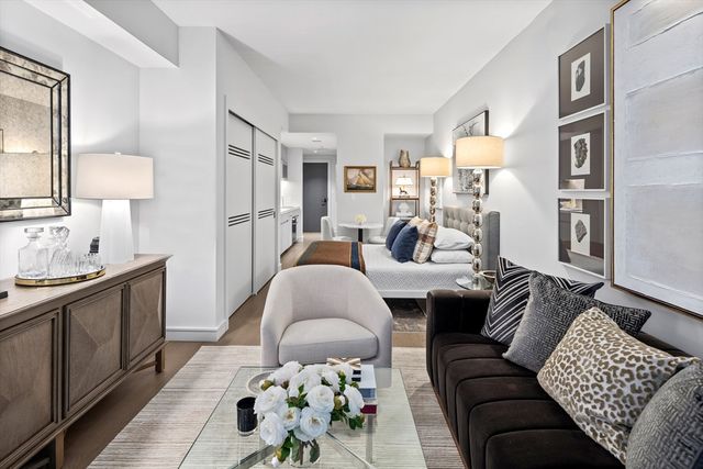 55 Lagrange St 1006, Boston, MA 02116