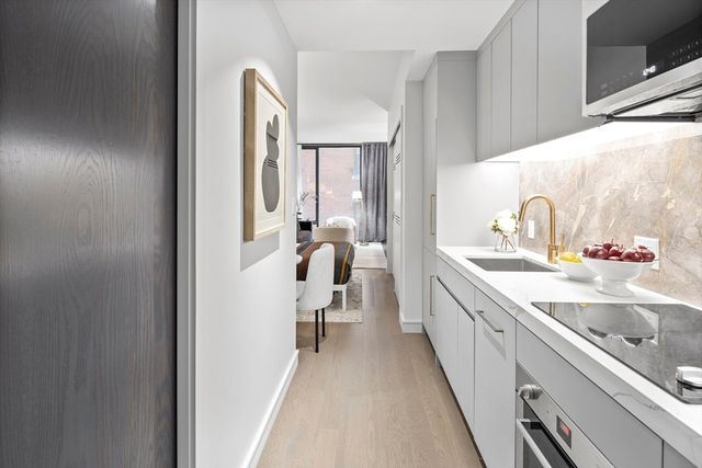 55 Lagrange St 1006, Boston, MA 02116