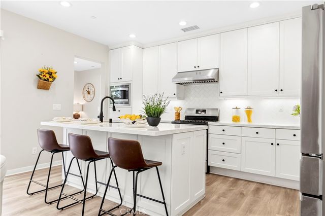85 Kestrel, Irvine, CA 92618