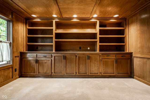 10715 Compass Court, Indianapolis, IN 46256