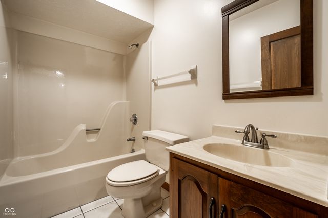 10715 Compass Court, Indianapolis, IN 46256