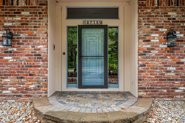 10715 Compass Court, Indianapolis, IN 46256