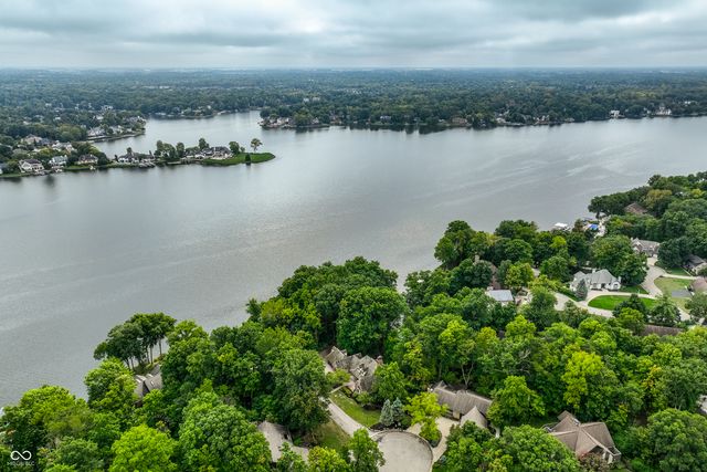 10715 Compass Court, Indianapolis, IN 46256