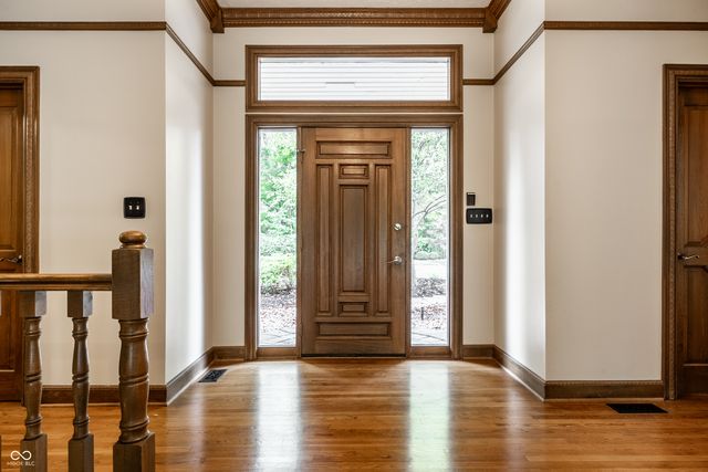 10715 Compass Court, Indianapolis, IN 46256