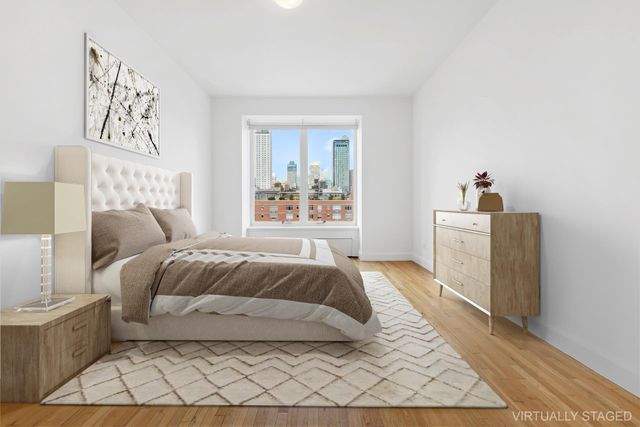 121 W 19TH Street PHF, New York City, NY 10011