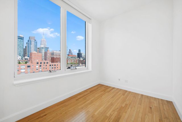 121 W 19TH Street PHF, New York City, NY 10011