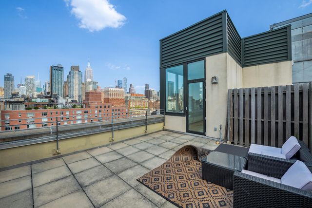 121 W 19TH Street PHF, New York City, NY 10011
