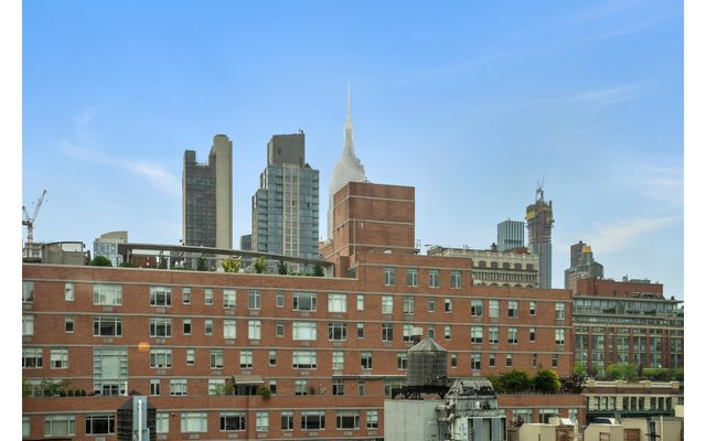 121 W 19TH Street PHF, New York City, NY 10011