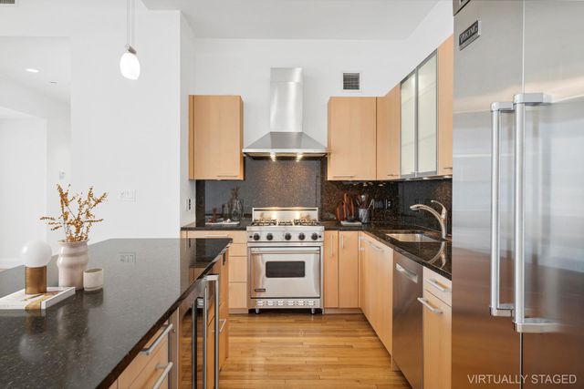 121 W 19TH Street PHF, New York City, NY 10011