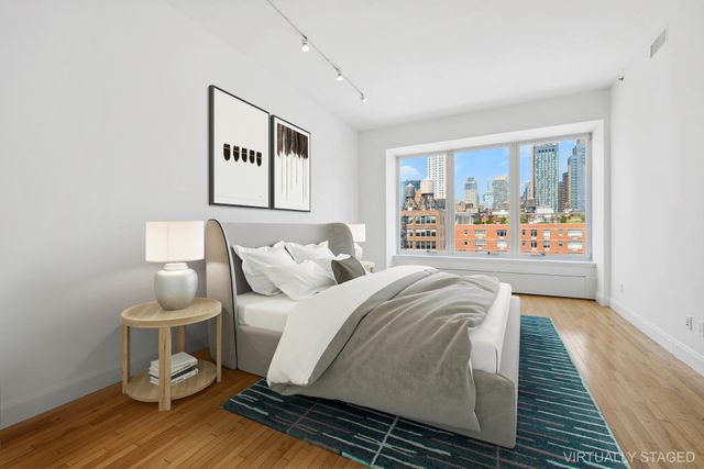 121 W 19TH Street PHF, New York City, NY 10011