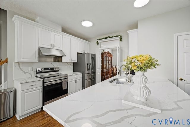 305 Perrymont Rd, Hopewell, VA 23860