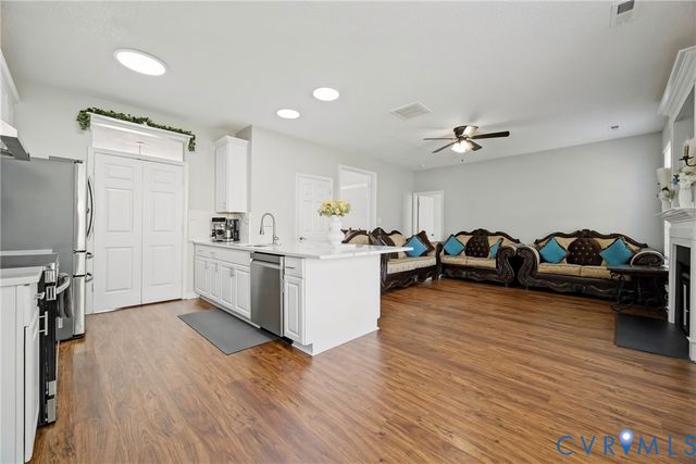 305 Perrymont Rd, Hopewell, VA 23860