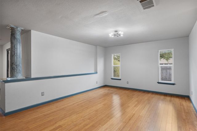 2122 Deer Creek TRL, Round Rock, TX 78665