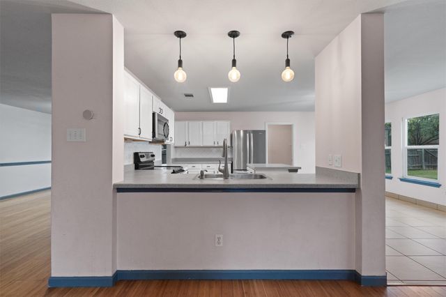 2122 Deer Creek TRL, Round Rock, TX 78665