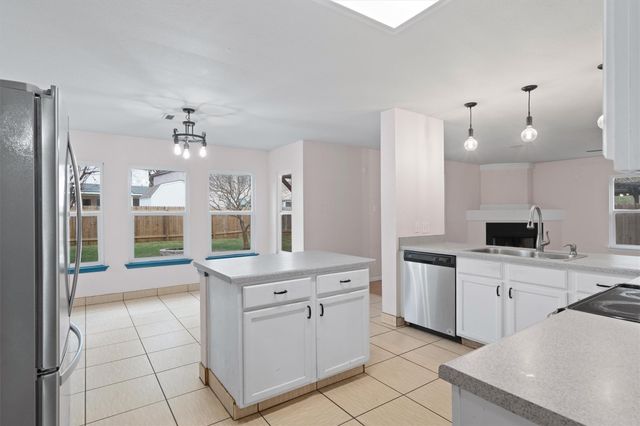 2122 Deer Creek TRL, Round Rock, TX 78665