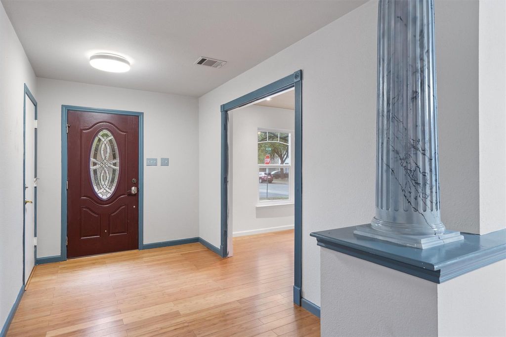 2122 Deer Creek TRL, Round Rock, TX 78665