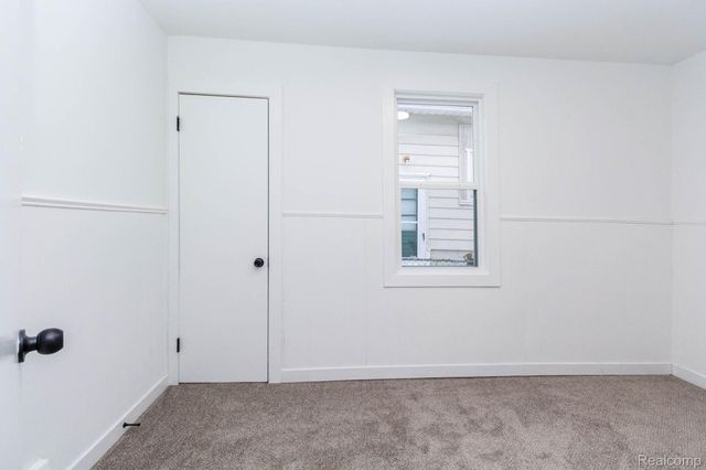 23824 Tuscany Avenue, Eastpointe, MI 48021