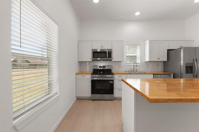 131 High Crest Drive, Point Blank, TX 77364