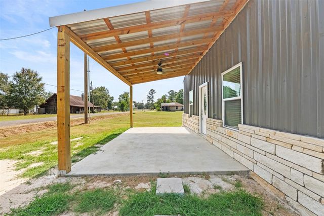131 High Crest Drive, Point Blank, TX 77364