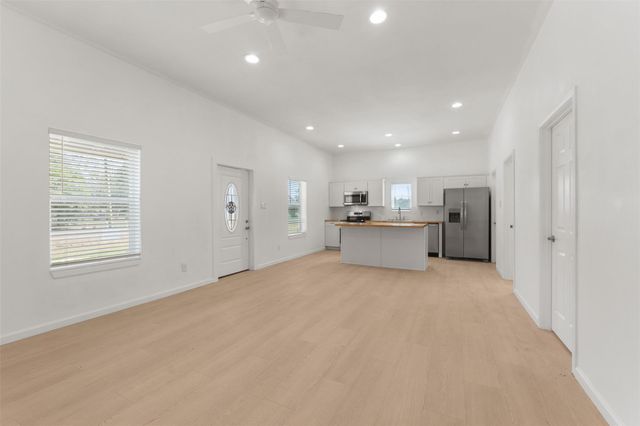 131 High Crest Drive, Point Blank, TX 77364