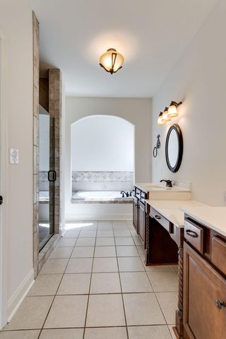1002 Glessner DR, Spring Hill, TN 37174