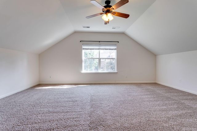 1002 Glessner DR, Spring Hill, TN 37174