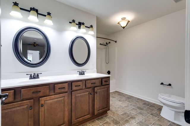 1002 Glessner DR, Spring Hill, TN 37174